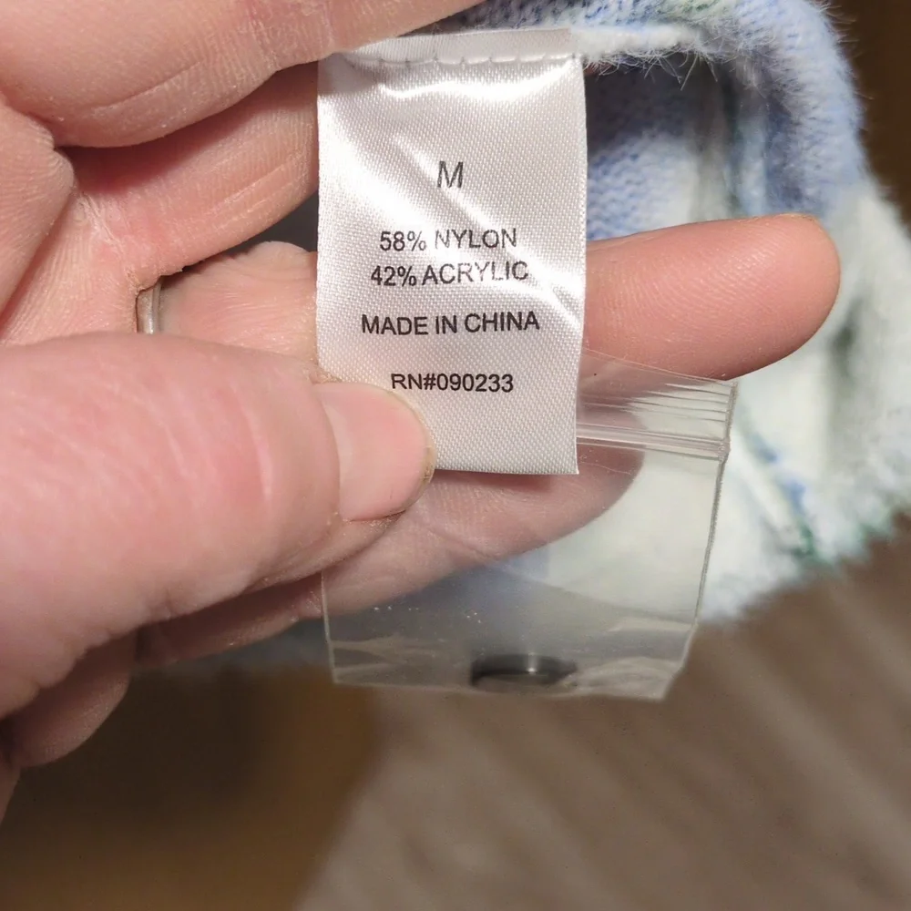 NWT PacSun Eyelash Polo Sweater - Perfect for Adding a Super Soft Pop of Color - Picture 11 of 14